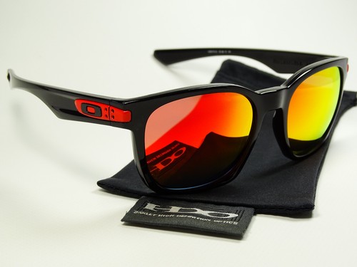 Oakley ducati garage rock - garage,
